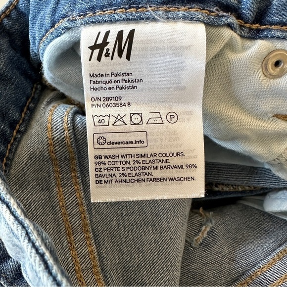 H&M Blue Denim Jean Shorts Distressed Relaxed Fit Size 4 - Picture 9 of 13